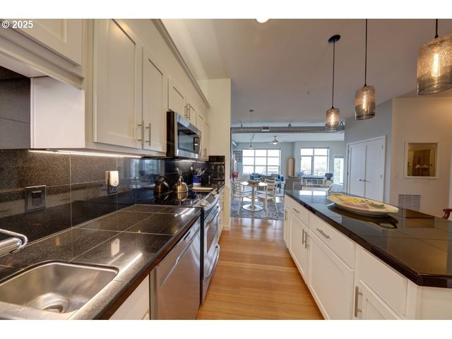 3930 ABBEY Ln A307, Astoria, OR 97103