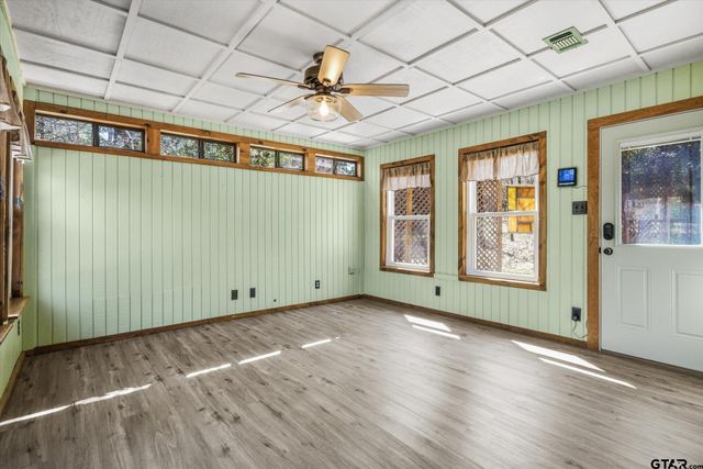 531 Knollwood Lane, Holly Lake Ranch, TX 75765