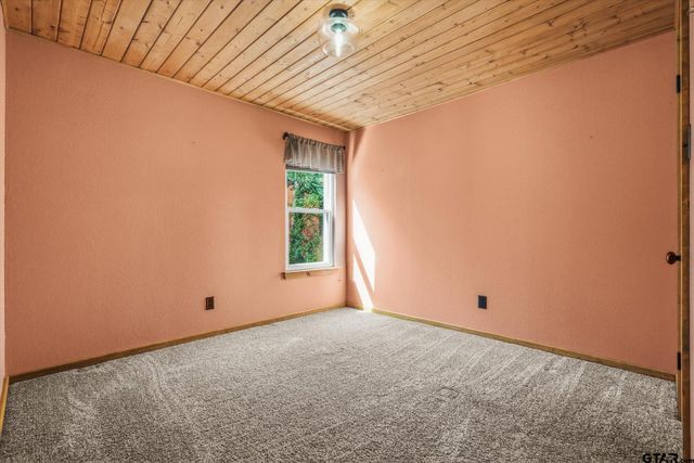 531 Knollwood Lane, Holly Lake Ranch, TX 75765