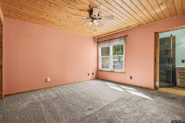 531 Knollwood Lane, Holly Lake Ranch, TX 75765