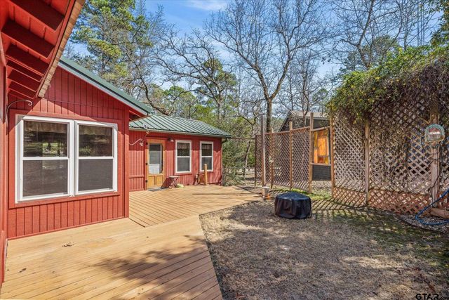 531 Knollwood Lane, Holly Lake Ranch, TX 75765