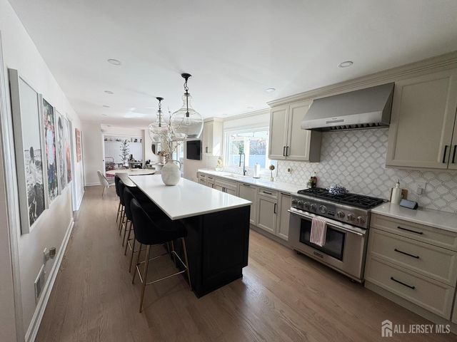 28 Hillside Avenue, South Brunswick, NJ 08852