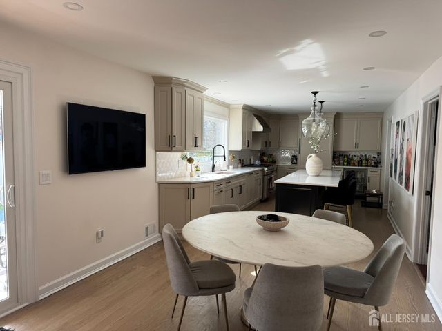 28 Hillside Avenue, South Brunswick, NJ 08852