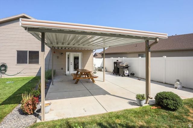 3445 W BRIDLEWOOD CT, Plain City, UT 84404