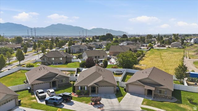 3445 W BRIDLEWOOD CT, Plain City, UT 84404