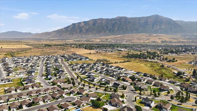 3445 W BRIDLEWOOD CT, Plain City, UT 84404