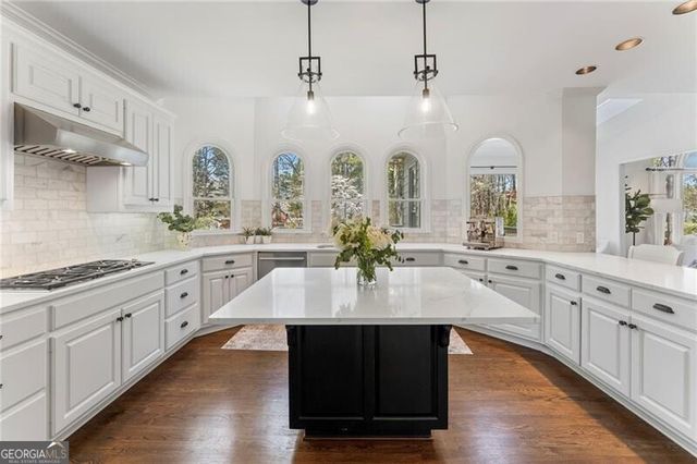 3085 Leeds Garden Lane, Alpharetta, GA 30022