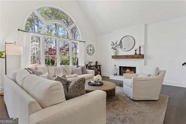 3085 Leeds Garden Lane, Alpharetta, GA 30022