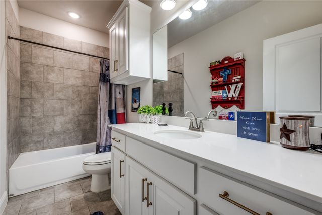 306 Osage Court, Krum, TX 76249