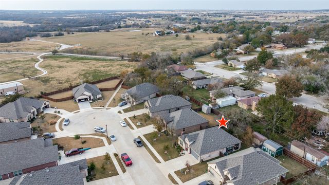 306 Osage Court, Krum, TX 76249