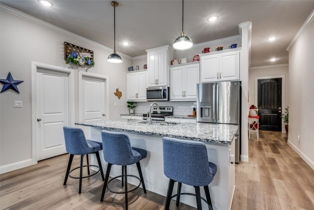 306 Osage Court, Krum, TX 76249