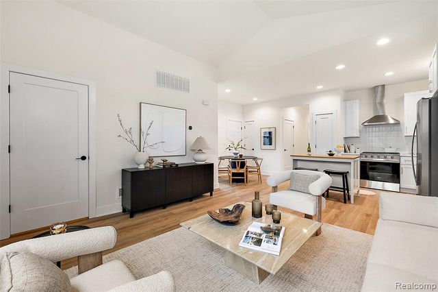 8748 Agnes Street, Detroit, MI 48214