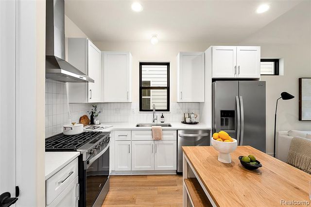 8748 Agnes Street, Detroit, MI 48214