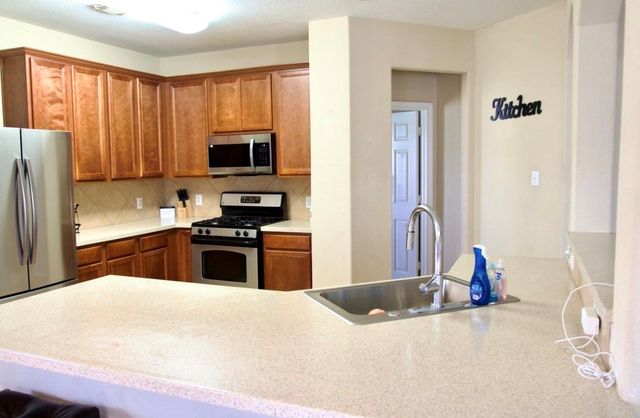 7911 Trestletree Way, Baytown, TX 77521