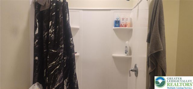 215 North 10th Street, Allentown City, PA 18102