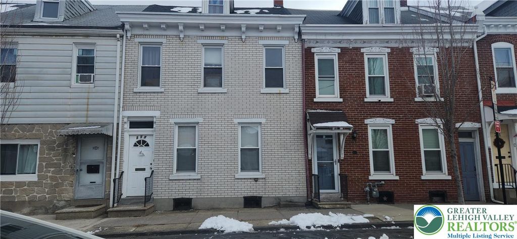 215 North 10th Street, Allentown City, PA 18102