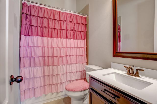 9518 Humboldt Trail, Iowa Colony, TX 77583