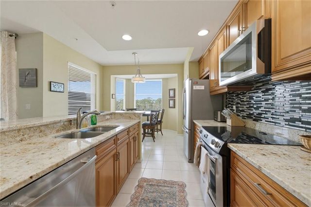 7515 Stoneybrook DR # 841, Naples, FL 34112