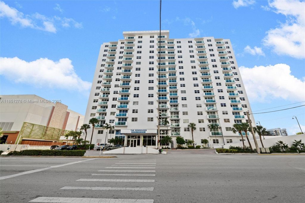 3000 S Ocean Dr 102, Hollywood, FL 33019