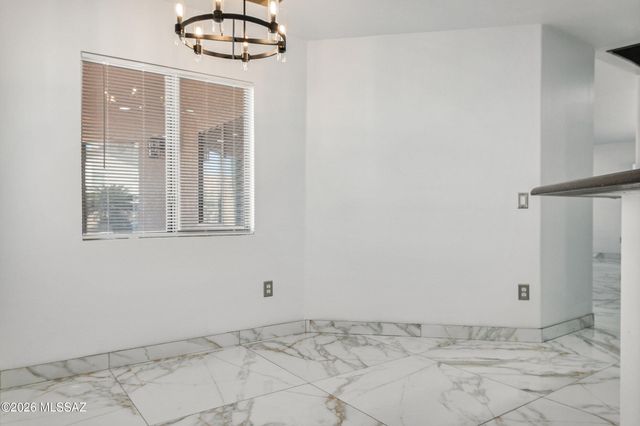 6532 W Harbin Ridge Way, Tucson, AZ 85757