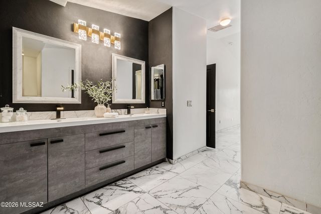 6532 W Harbin Ridge Way, Tucson, AZ 85757