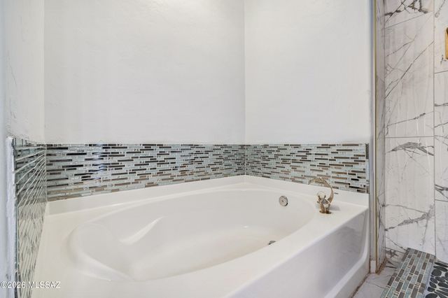 6532 W Harbin Ridge Way, Tucson, AZ 85757