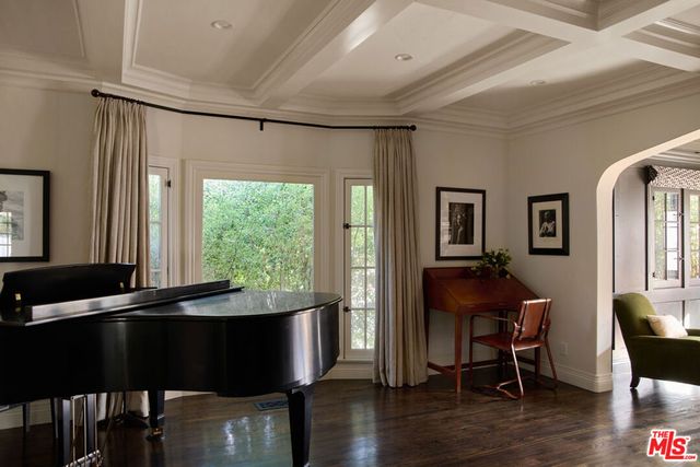 2501 N Vermont Avenue, Los Angeles, CA 90027