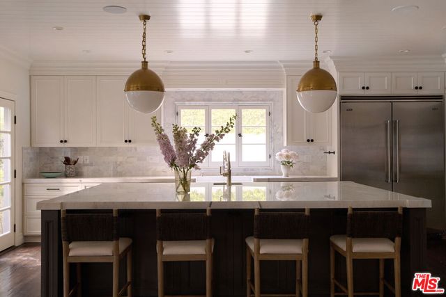 2501 N Vermont Avenue, Los Angeles, CA 90027