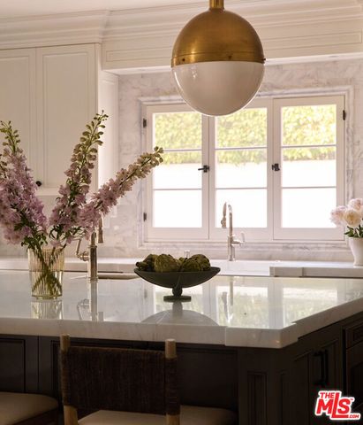 2501 N Vermont Avenue, Los Angeles, CA 90027