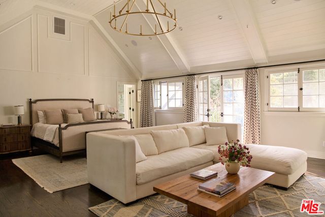 2501 N Vermont Avenue, Los Angeles, CA 90027