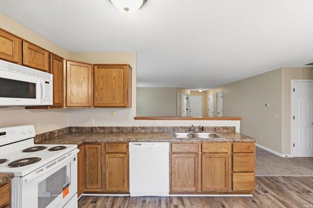 3830 Stanton Hall Parkway, Fort Wayne, IN 46815