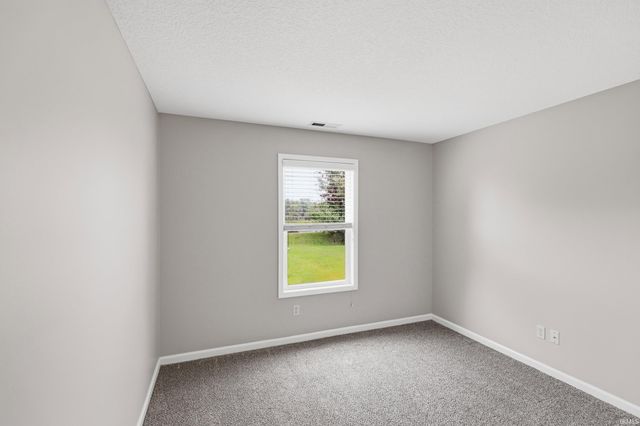 3830 Stanton Hall Parkway, Fort Wayne, IN 46815