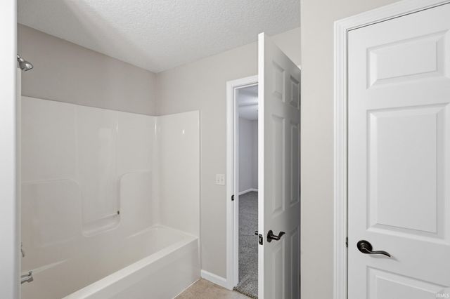 3830 Stanton Hall Parkway, Fort Wayne, IN 46815