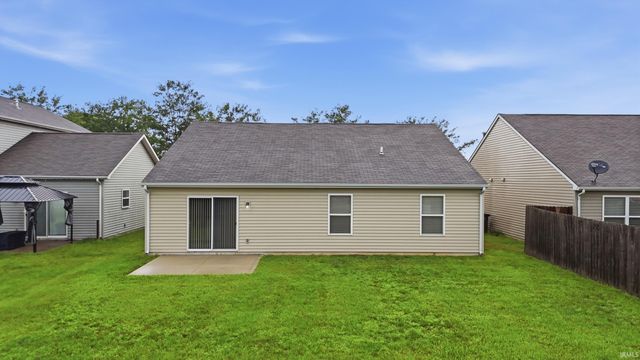 3830 Stanton Hall Parkway, Fort Wayne, IN 46815