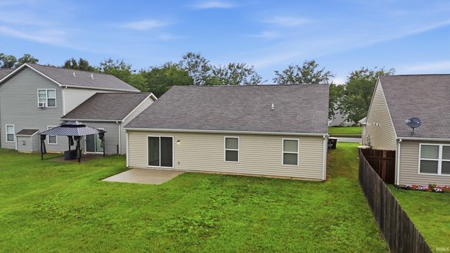3830 Stanton Hall Parkway, Fort Wayne, IN 46815