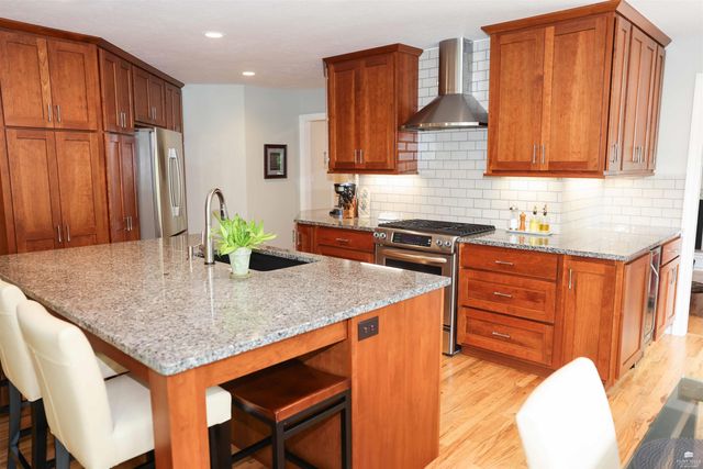 4008 Michelle Circle, Manhattan, KS 66503