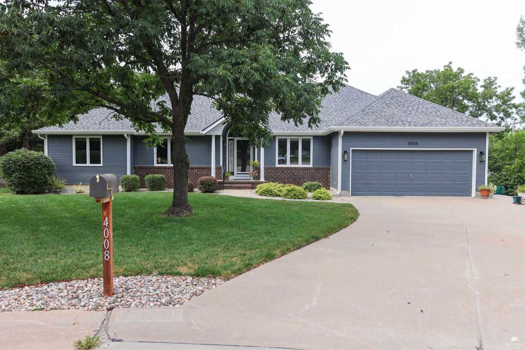 4008 Michelle Circle, Manhattan, KS 66503