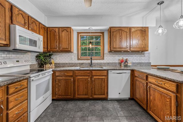 4361 E Swaller Road, Imperial, MO 63052