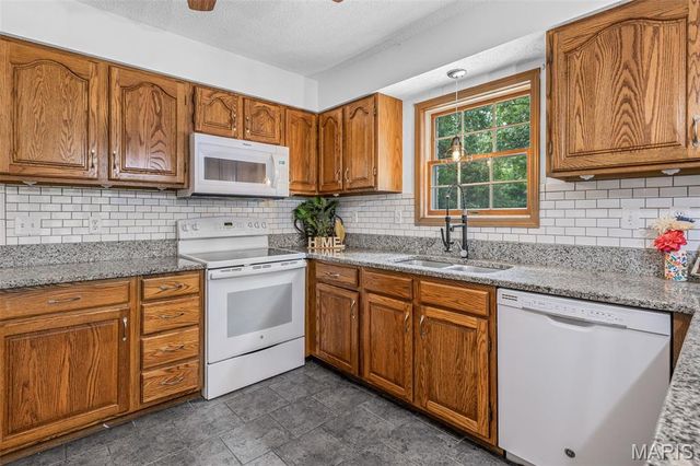 4361 E Swaller Road, Imperial, MO 63052
