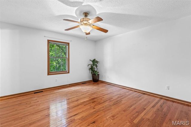 4361 E Swaller Road, Imperial, MO 63052