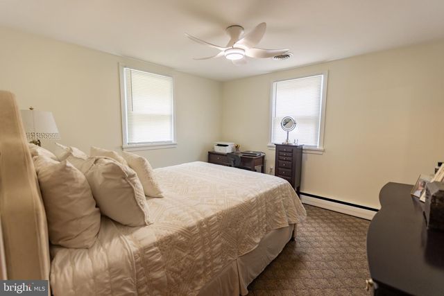 422 CARSONIA AVE, Reading, PA 19606