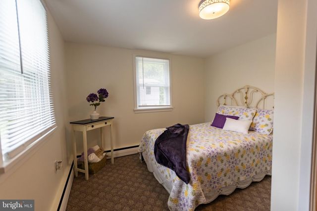422 CARSONIA AVE, Reading, PA 19606