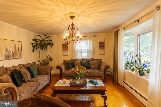 422 CARSONIA AVE, Reading, PA 19606