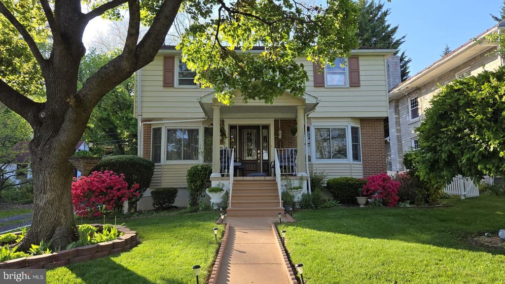 422 CARSONIA AVE, Reading, PA 19606