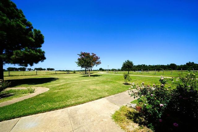 9596 W Us Highway 79, Hearne, TX 77859