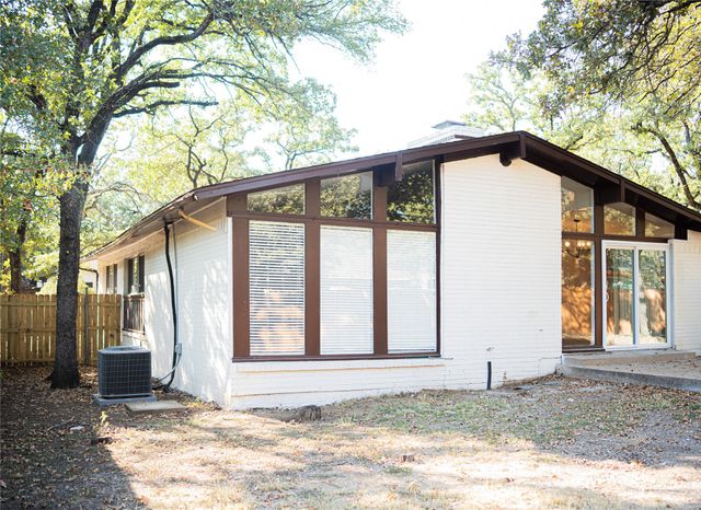 6509 Yorkshire Drive, Forest Hill, TX 76119