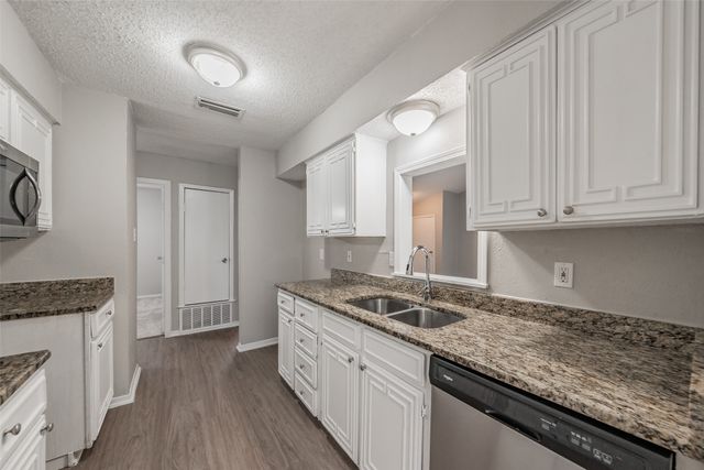 1250 Granada Lane, Lewisville, TX 75067
