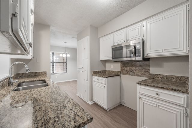 1250 Granada Lane, Lewisville, TX 75067