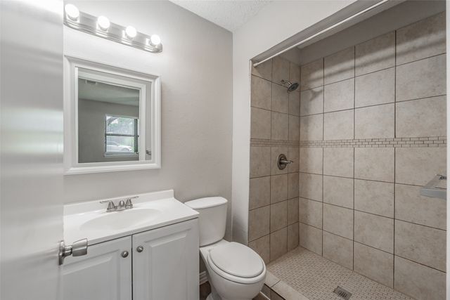 1250 Granada Lane, Lewisville, TX 75067