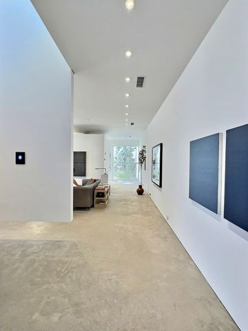 208 E San Antonio St, Marfa, TX 79843